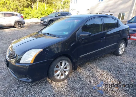2011 Nissan Sentra 2.0S z USA, uszkodzony, nr VIN 3N1AB6AP2BL709700